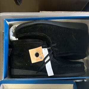 Hush Puppies Vibrant Blue Shoe Box